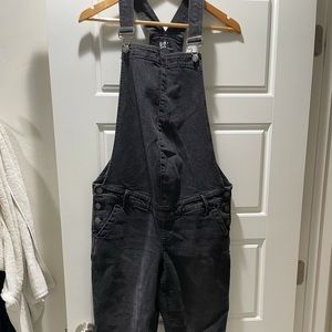 Black maternity overalls